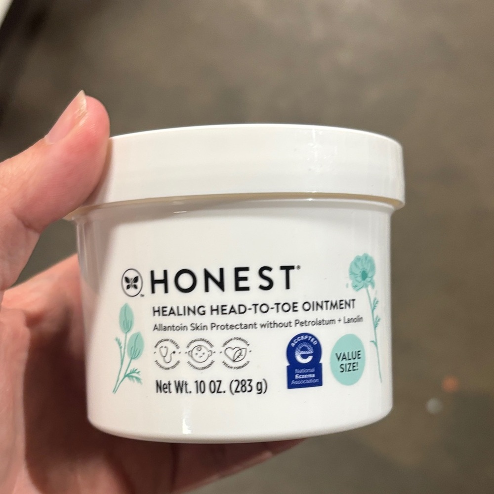 The Honest Company Healing Head-to-Toe Ointment - White
